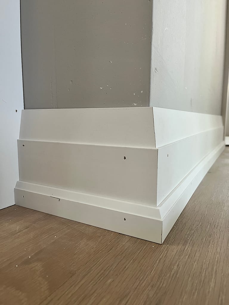 Trim detail installed by a finish carpenter in Vaughan home.