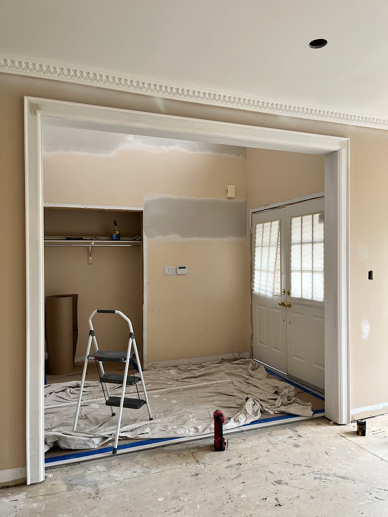 Archway trim installed by Wood Job Finish Carpentry in a Vaughan home